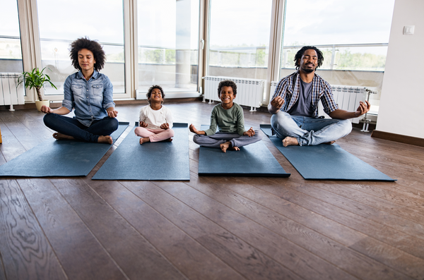 How to Enjoy Yoga With the Whole Family