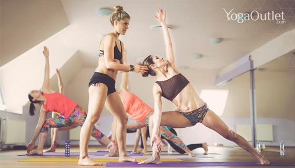 20 Thoughts You Have During Your First Yoga Class