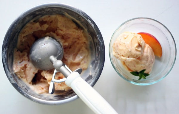 Healthy Eats: Peachy Frozen Yogurt