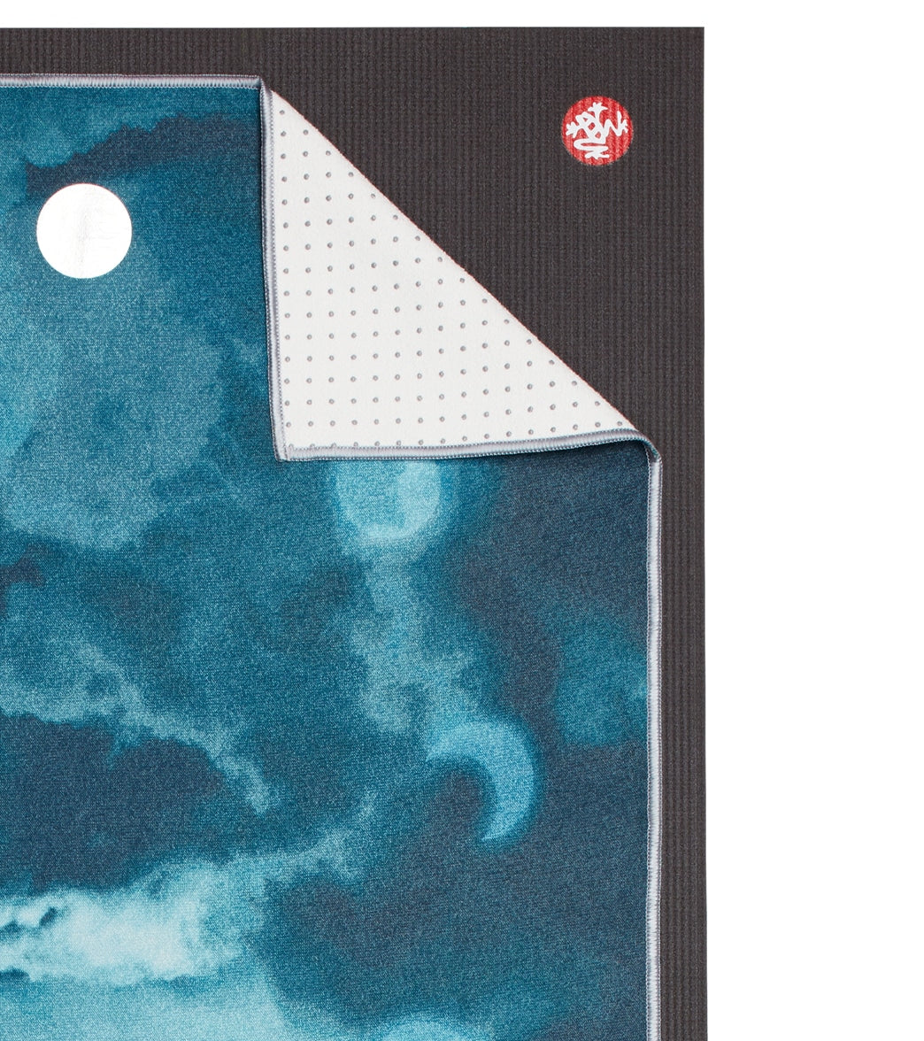 Manduka yogitoes® Lunar Yoga Mat Towel at EverydayYoga.com