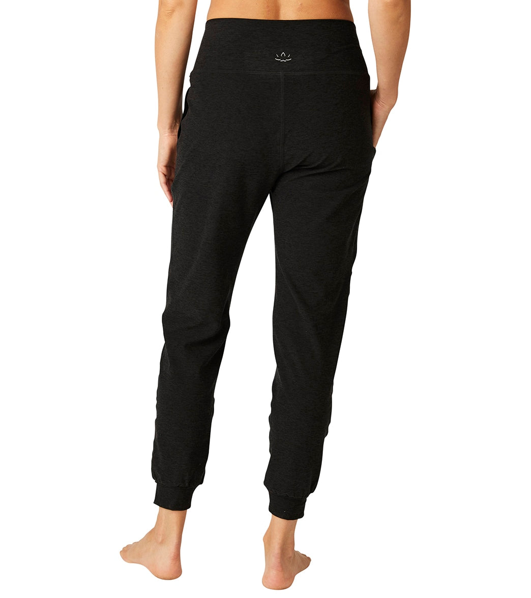 Beyond Yoga Spacedye Midi Joggers at YogaOutlet.com - Free Shipping –  EverydayYoga.com