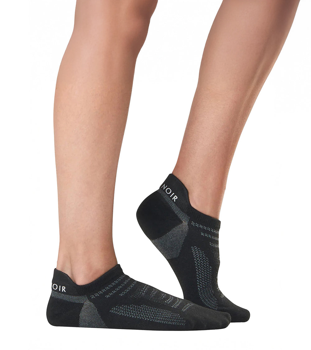 alo yoga barre socks Alo Yoga Pivot Barre Sock at EverydayYoga.com