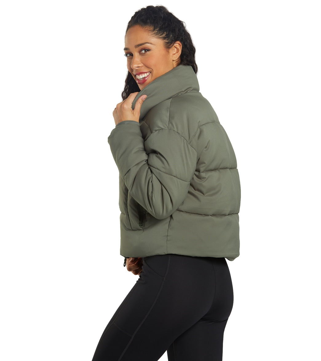 【関税込み】Girlfriend Collective アウターウェア Girlfriend Collective Cropped Puffer Jacket at EverydayYoga