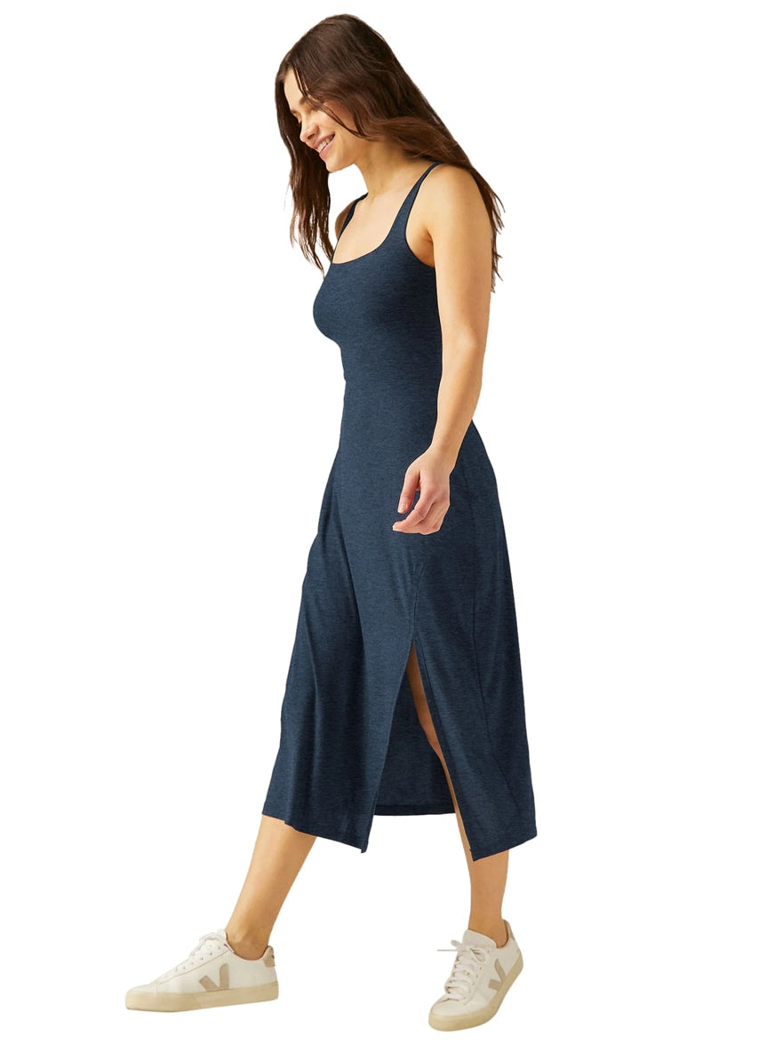 Beyond Yoga Featherweight Getaway Dress