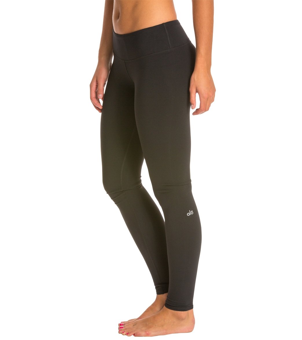 Alo Yoga Airbrush Yoga Leggings at YogaOutlet.com – EverydayYoga.com