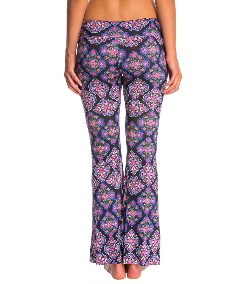 Onzie Flare Yoga Pants at EverydayYoga Free Shipping
