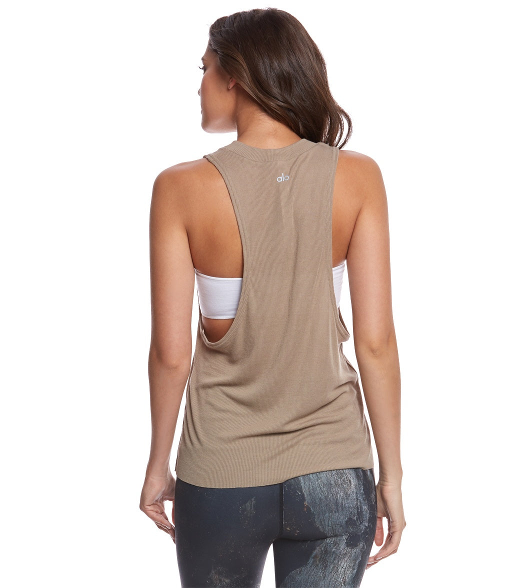 Alo Yoga Heat Wave Muscle Tee at YogaOutlet.com – EverydayYoga.com