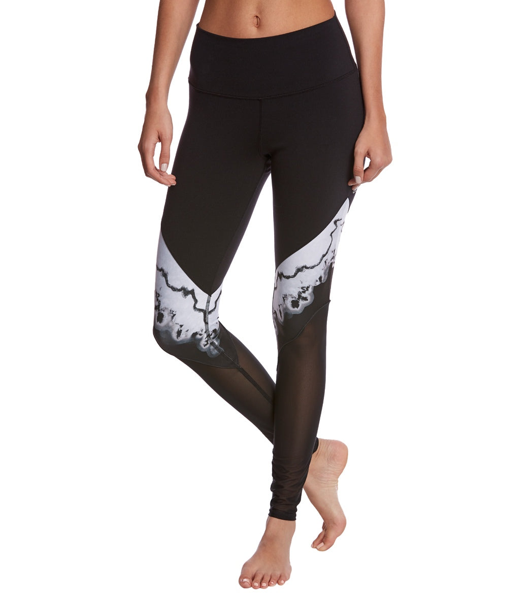 Alo Yoga High-Waist Verse Yoga Leggings at YogaOutlet.com - Free