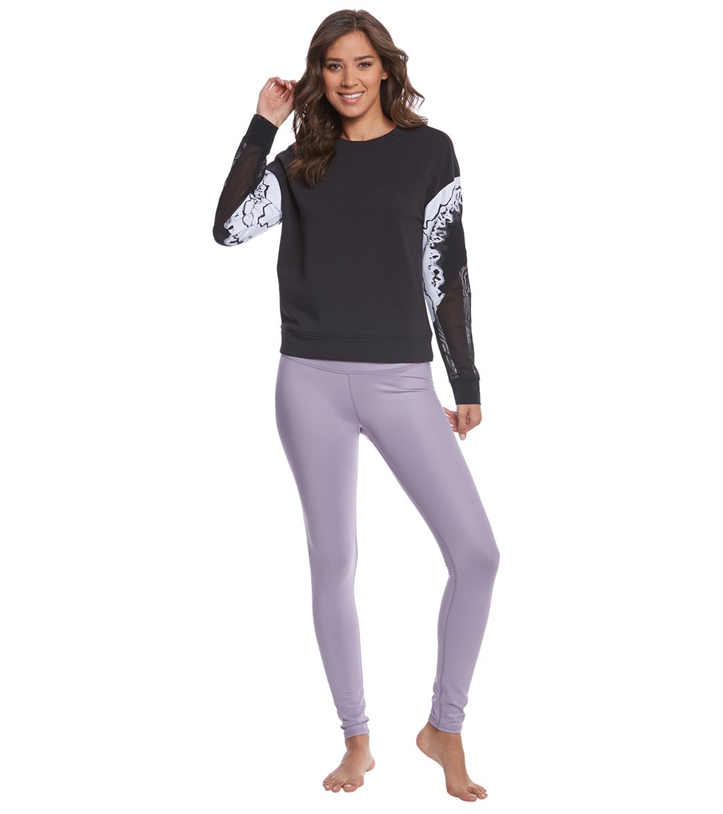 Alo Yoga Verse Yoga Long Sleeve Pullover at YogaOutlet.com - Free