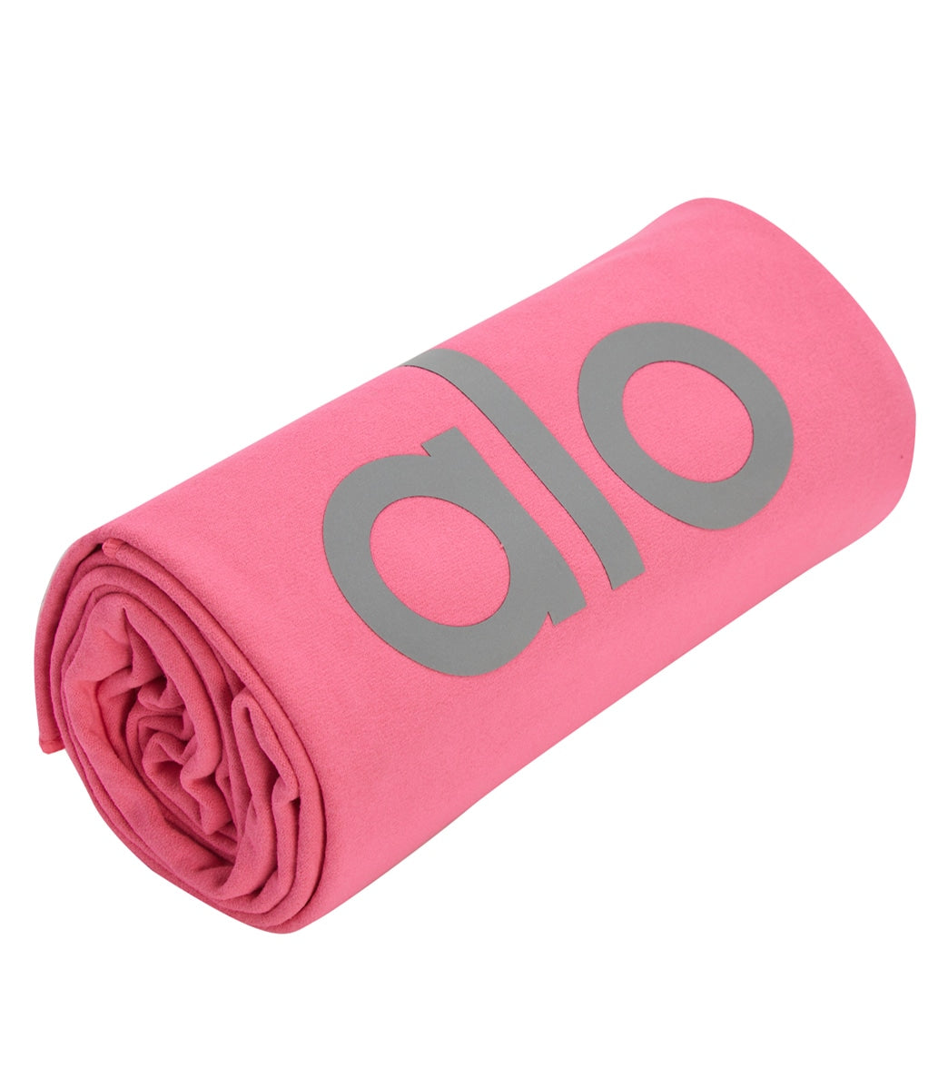 Alo Yoga Grounded No-Slip Mat Towel at EverydayYoga.com - Free
