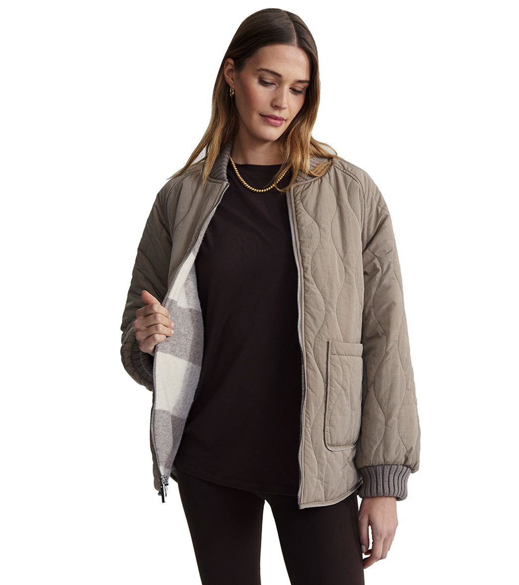 Varley Reno Reversible Quilt Jacket at EverydayYoga.com - Free