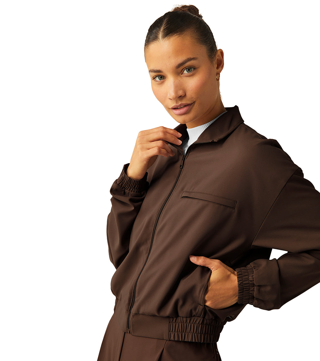 Beyond Yoga Status Pocket Sleeve Cropped Jacket at EverydayYoga