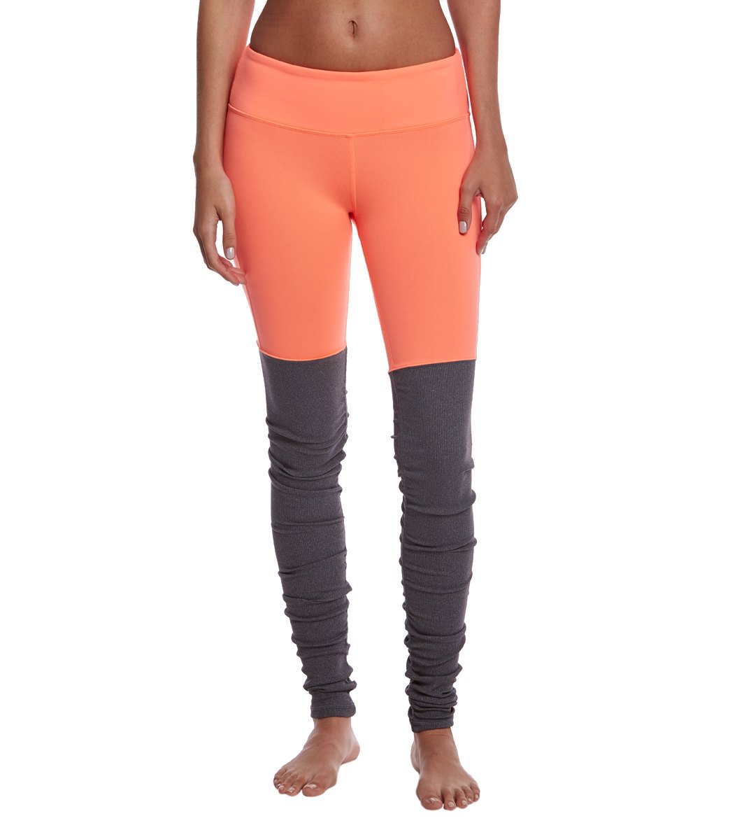 Alo Yoga Goddess Yoga Leggings at YogaOutlet.com – EverydayYoga.com