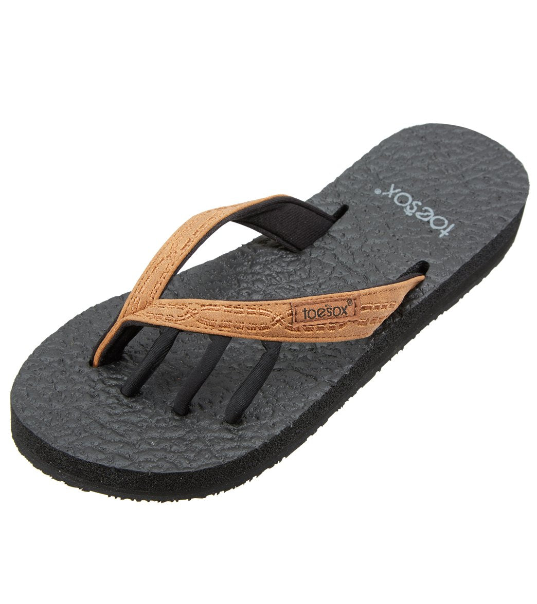 Toesox Women's Serena Flat at EverydayYoga.com